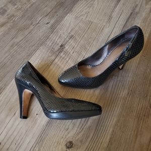 Banana Republic Snakeskin heels, Size 6
